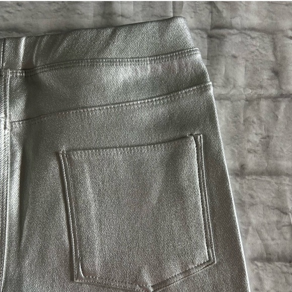 NWOT Metallic Silver Legging - Picture 8 of 9